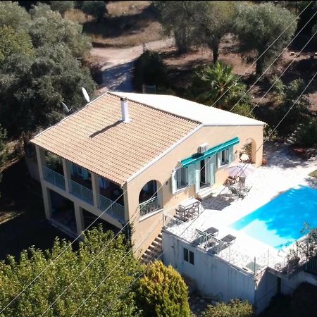 Gastouri Villa Pascalia With Heated Pool In October And Views Achílleion 外观 照片