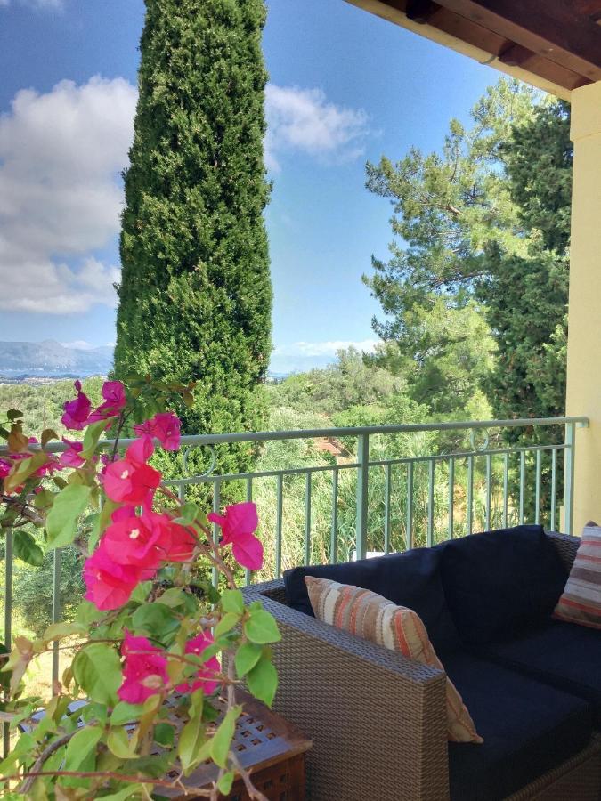 Gastouri Villa Pascalia With Heated Pool In October And Views Achílleion 外观 照片
