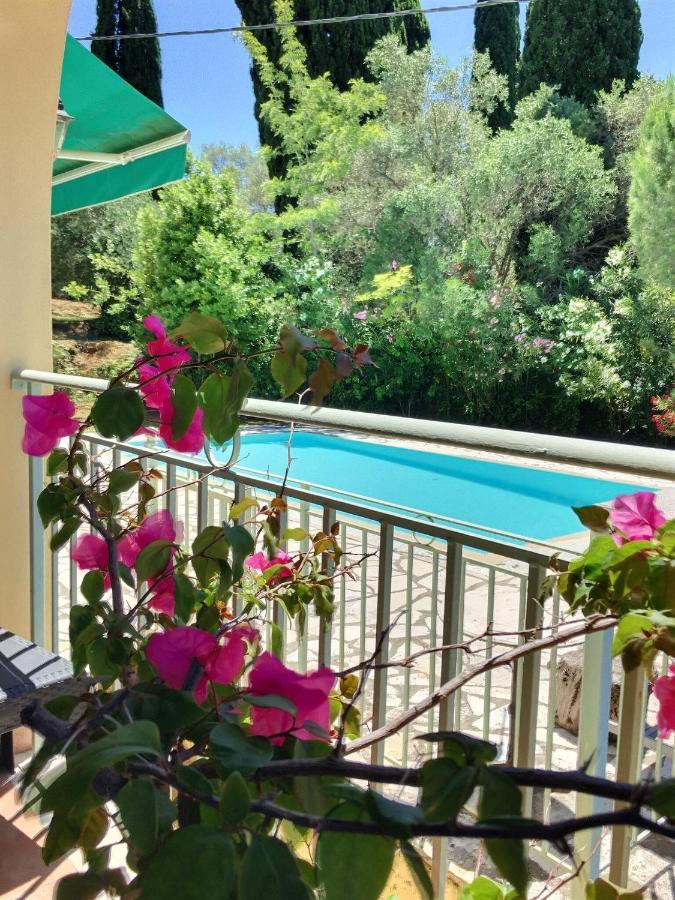 Gastouri Villa Pascalia With Heated Pool In October And Views Achílleion 外观 照片