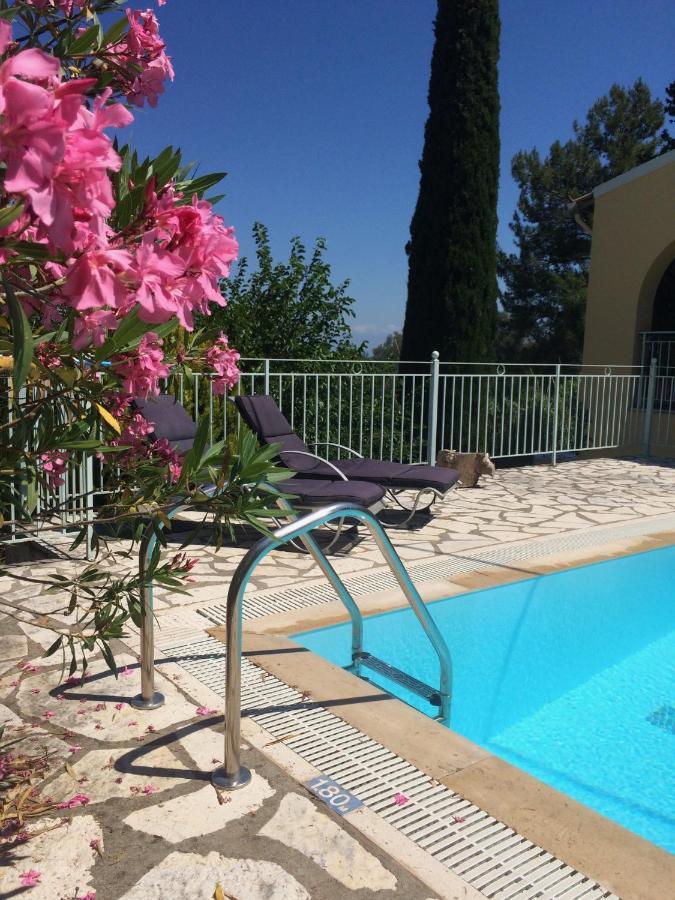 Gastouri Villa Pascalia With Heated Pool In October And Views Achílleion 外观 照片