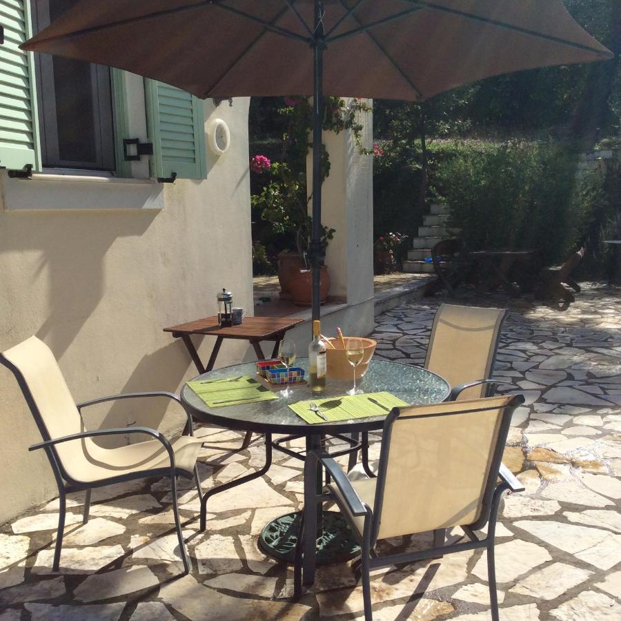 Gastouri Villa Pascalia With Heated Pool In October And Views Achílleion 外观 照片