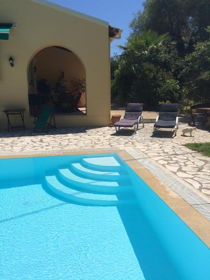 Gastouri Villa Pascalia With Heated Pool In October And Views Achílleion 外观 照片